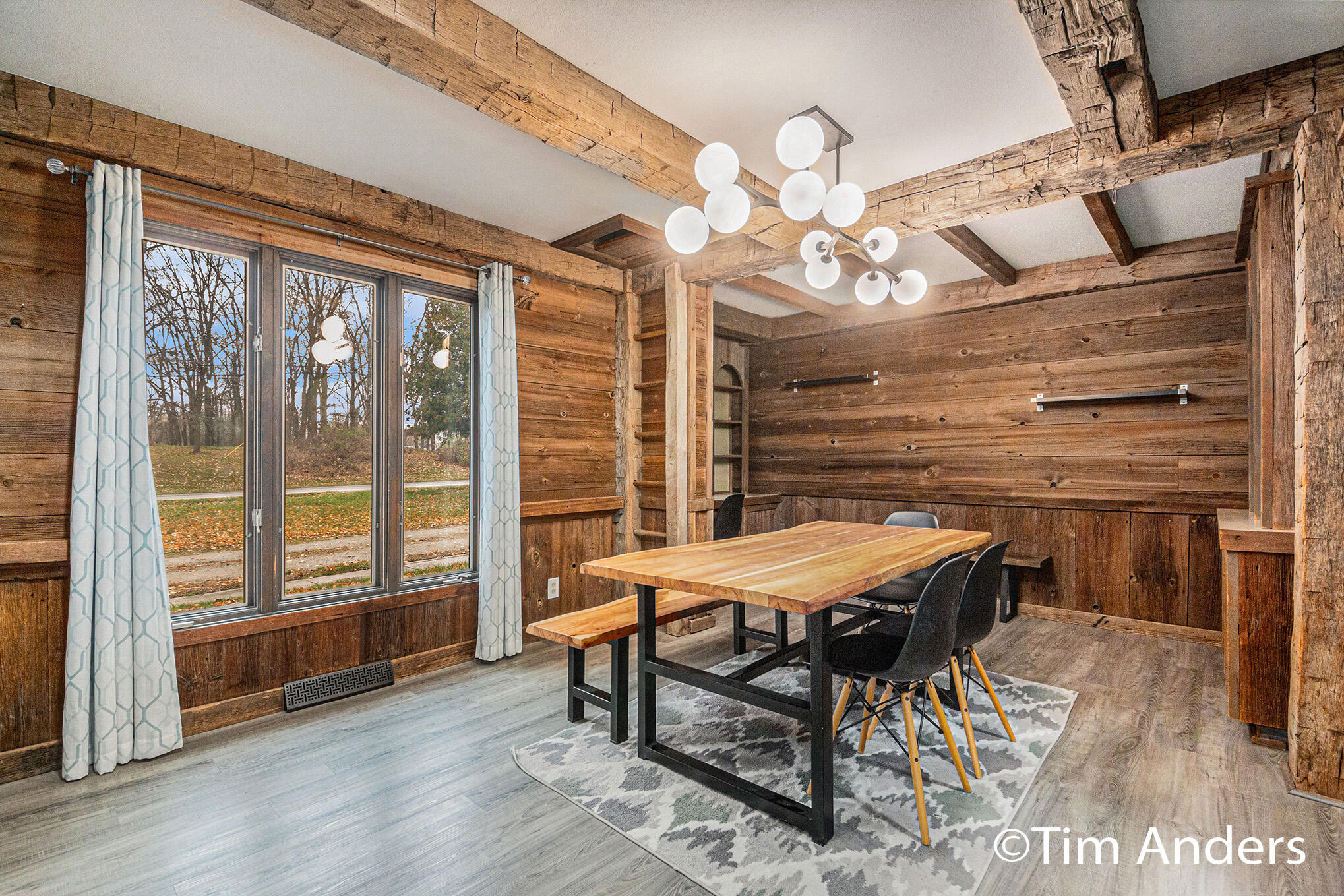 5250 Ivanrest Avenue SW