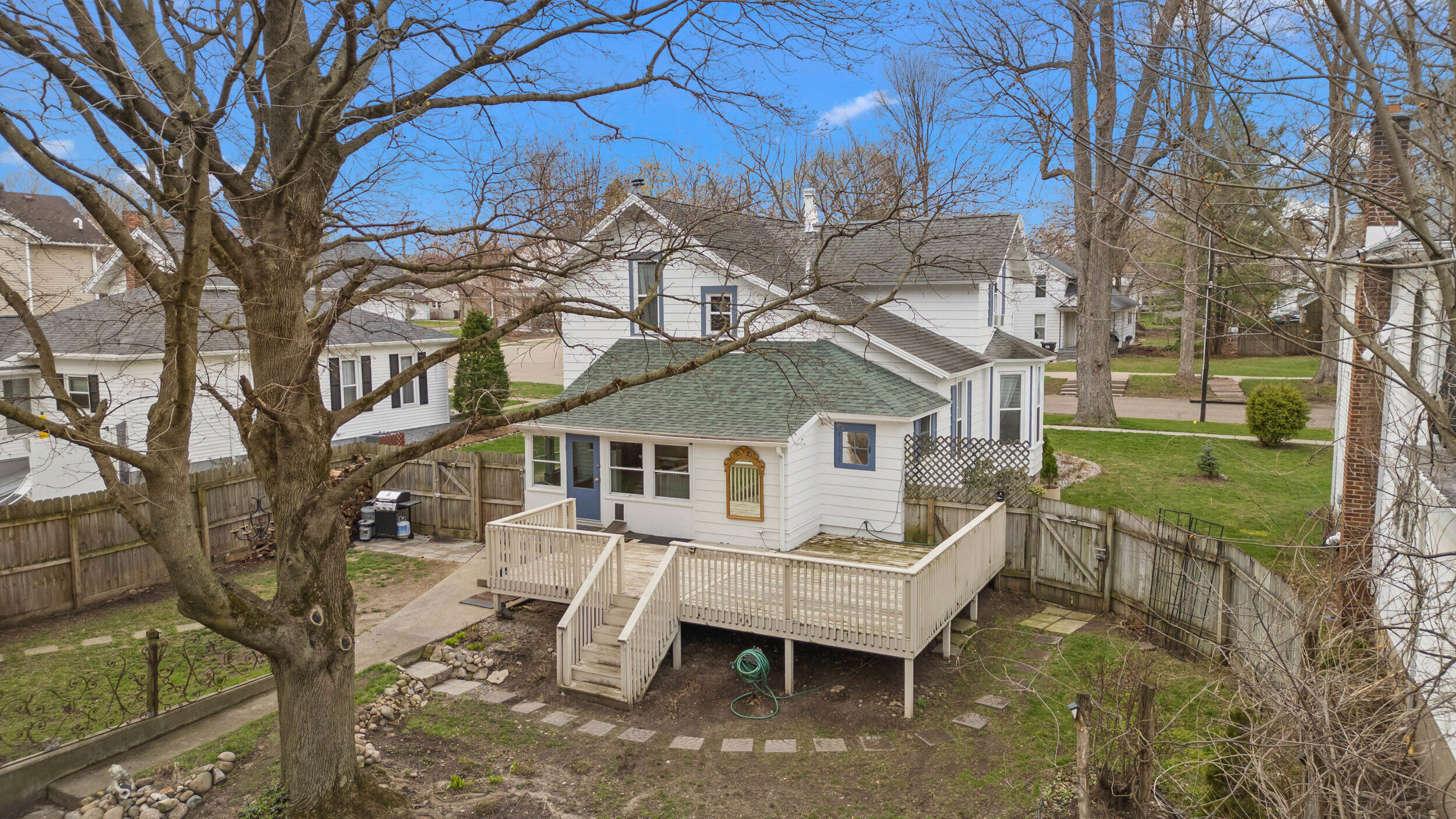 79 Budlong Street
