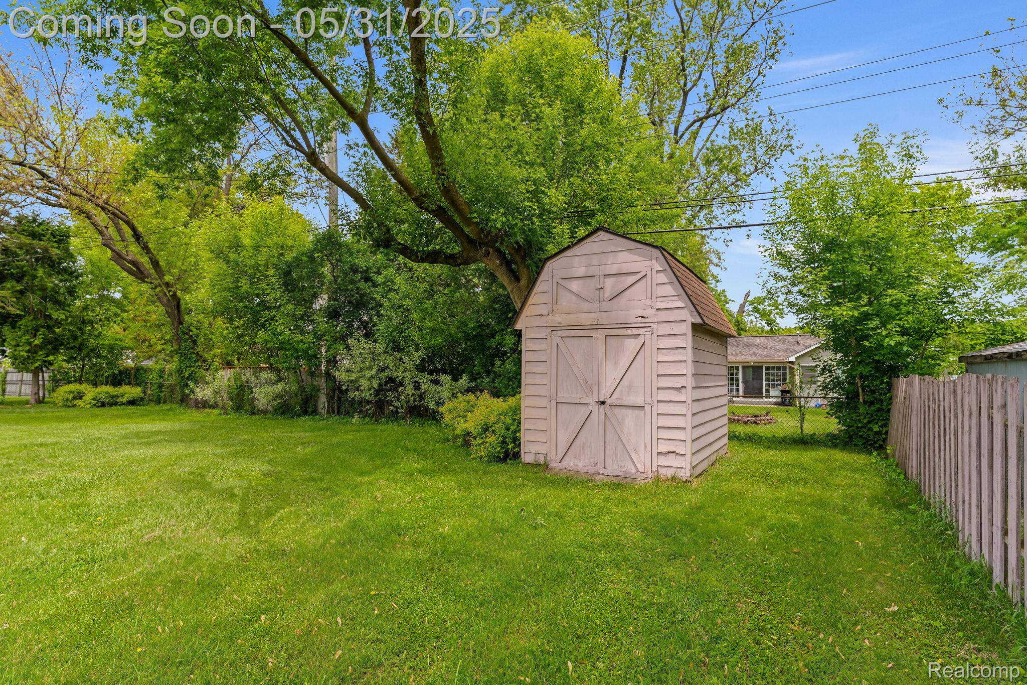 Commerce Charter Township, Michigan 48382, United States, 3 Bedrooms Bedrooms, ,1 BathroomBathrooms,Residential,Pending,139654