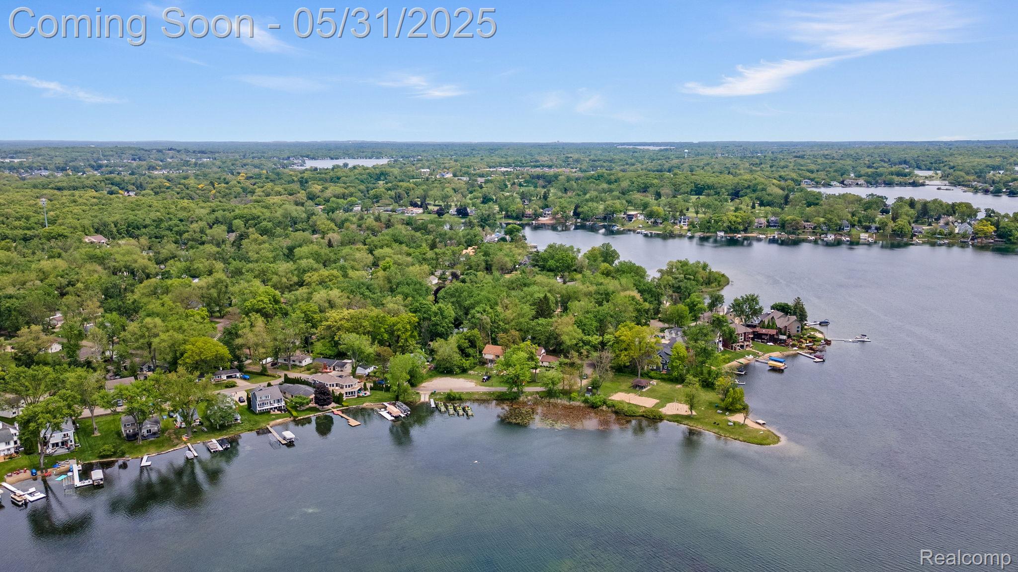 Commerce Charter Township, Michigan 48382, United States, 3 Bedrooms Bedrooms, ,1 BathroomBathrooms,Residential,Pending,139654