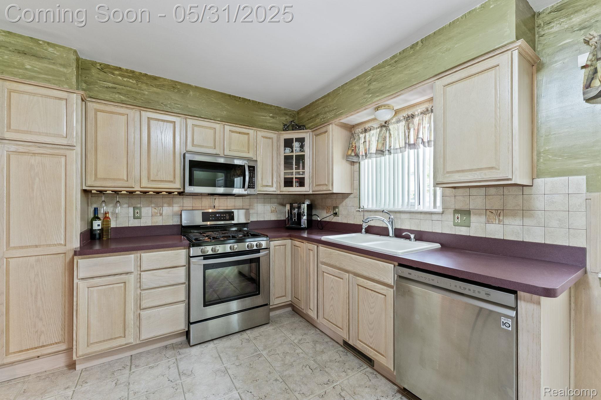 Commerce Charter Township, Michigan 48382, United States, 3 Bedrooms Bedrooms, ,1 BathroomBathrooms,Residential,Pending,139654