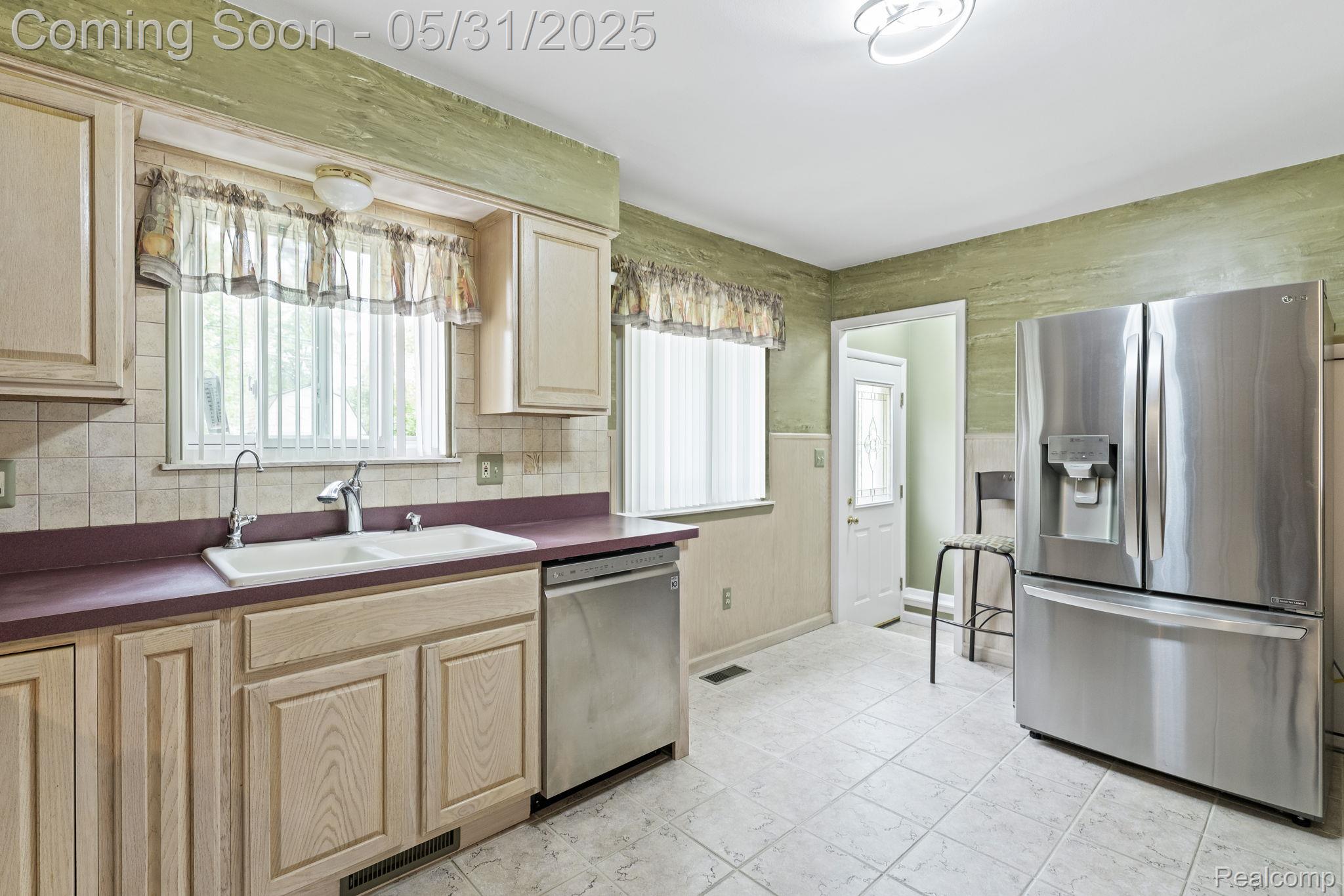 Commerce Charter Township, Michigan 48382, United States, 3 Bedrooms Bedrooms, ,1 BathroomBathrooms,Residential,Pending,139654