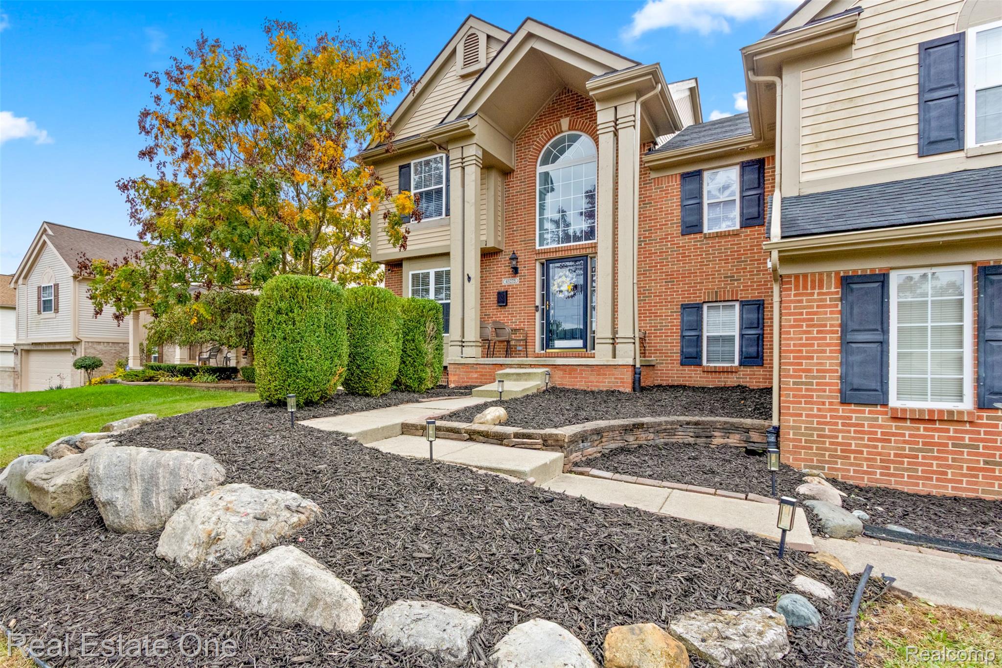 43275 Pond Bluff Drive