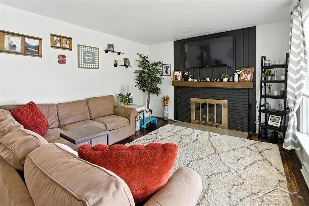 1033 Elmdale Drive