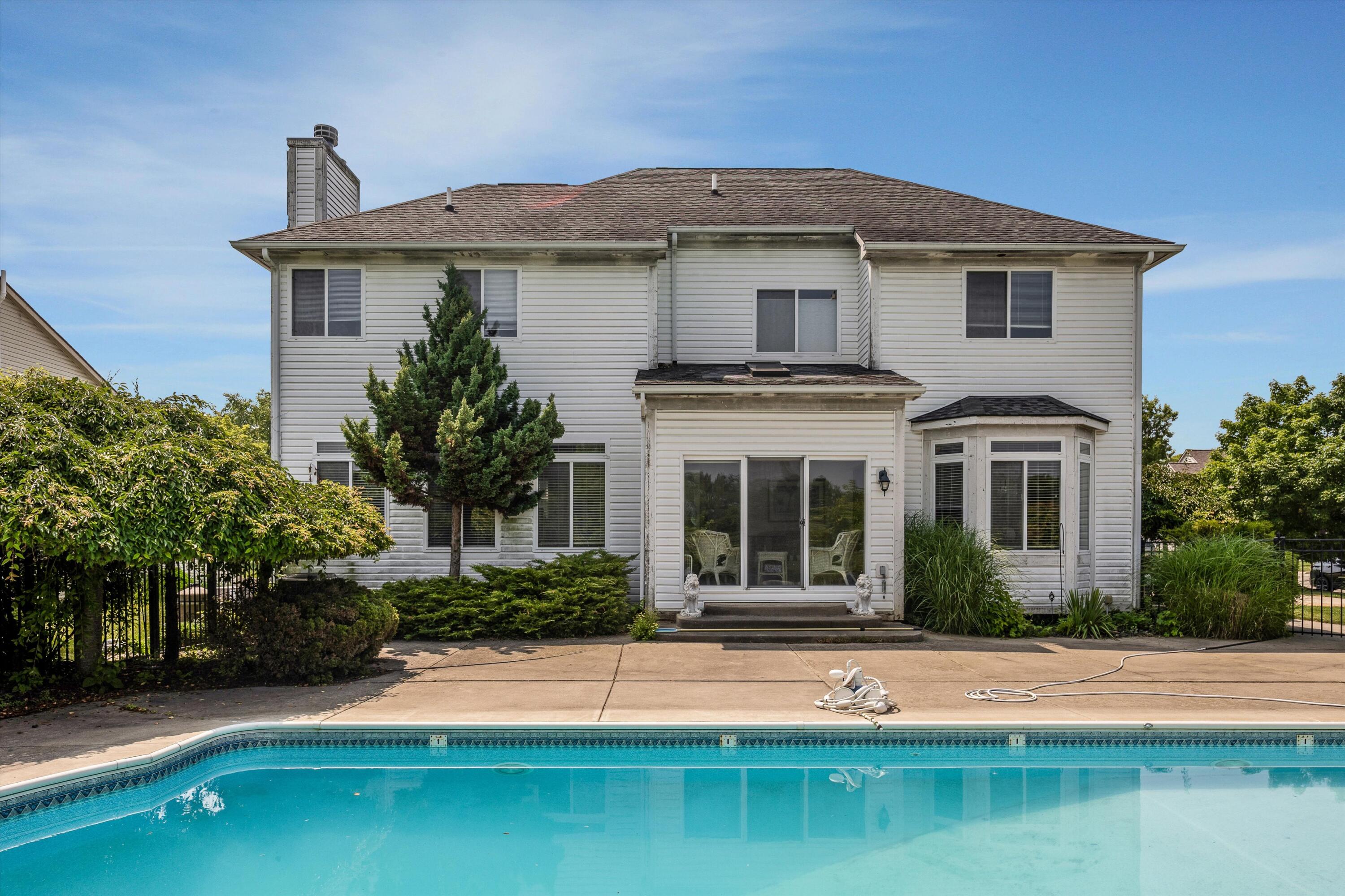 1332 Auston Lane