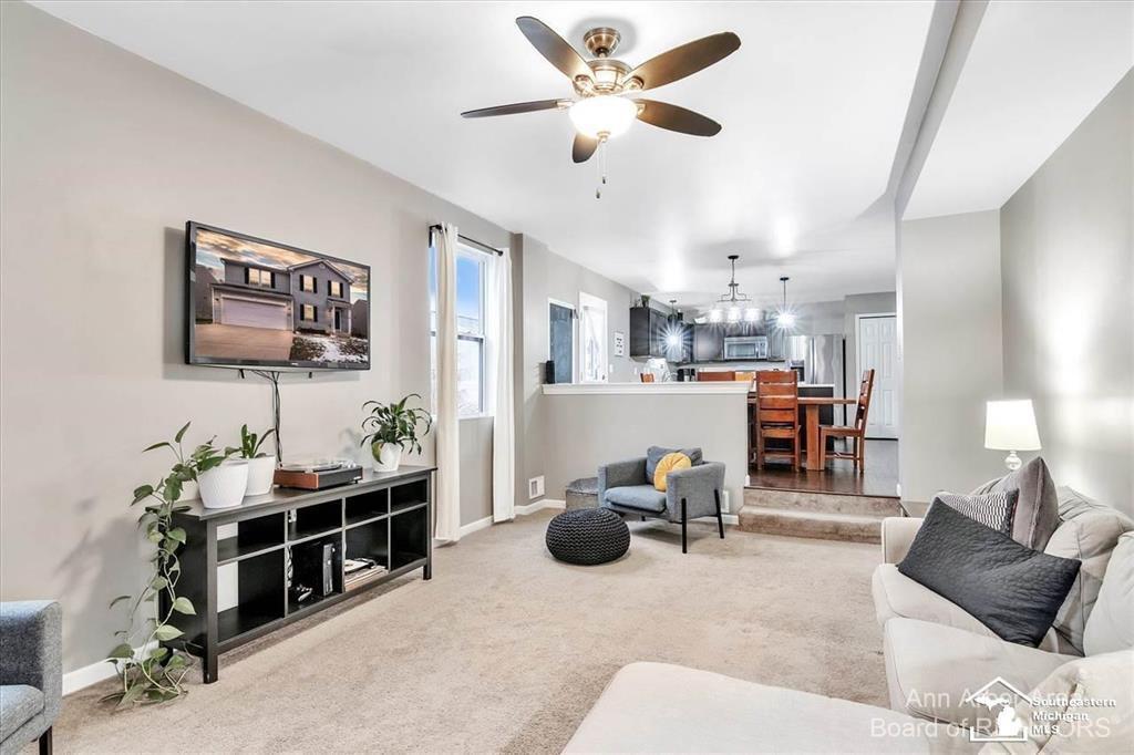 8422 Walnut Hill