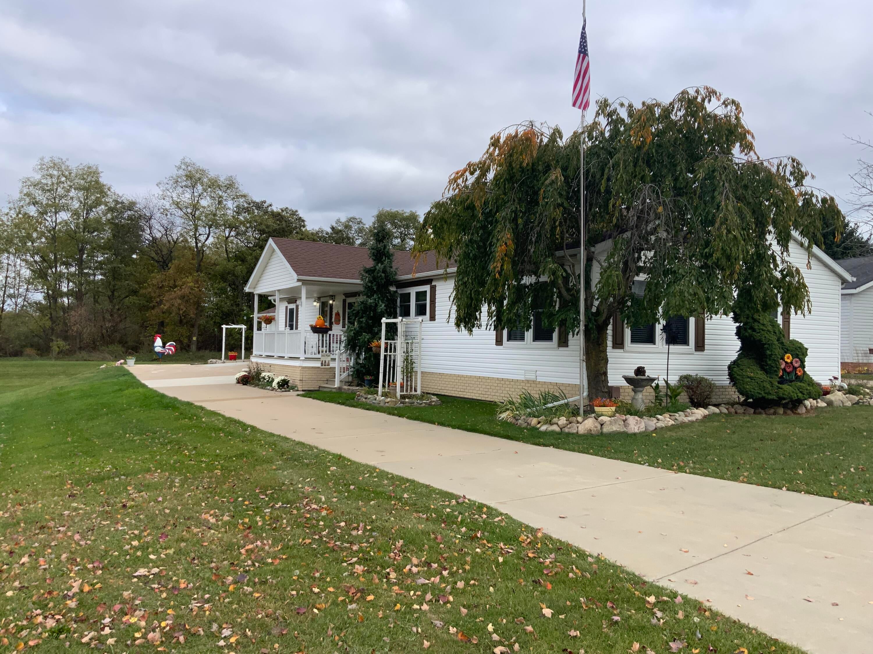 1559 Larkmore Lane