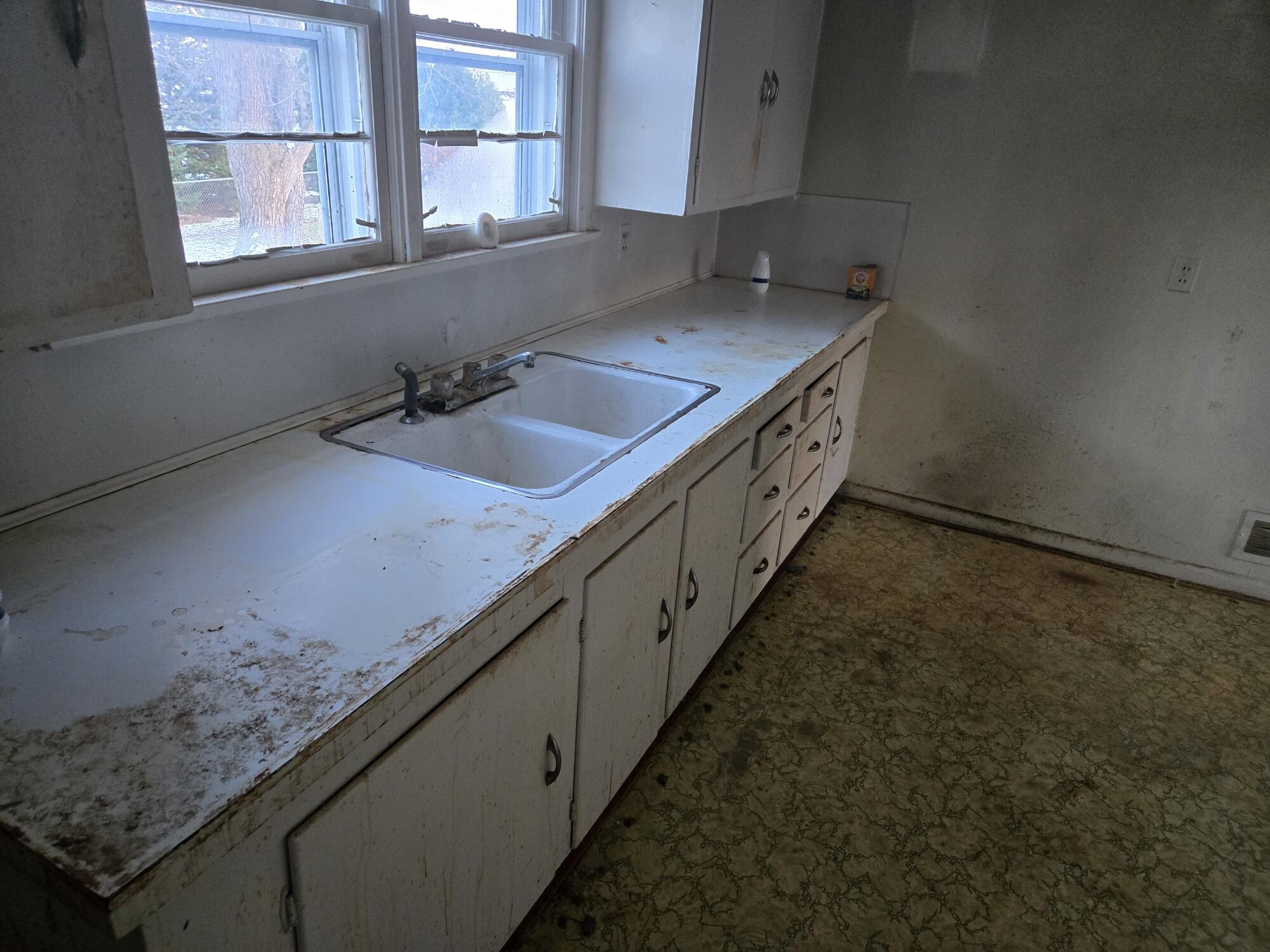 1531 S Raisin Center Highway