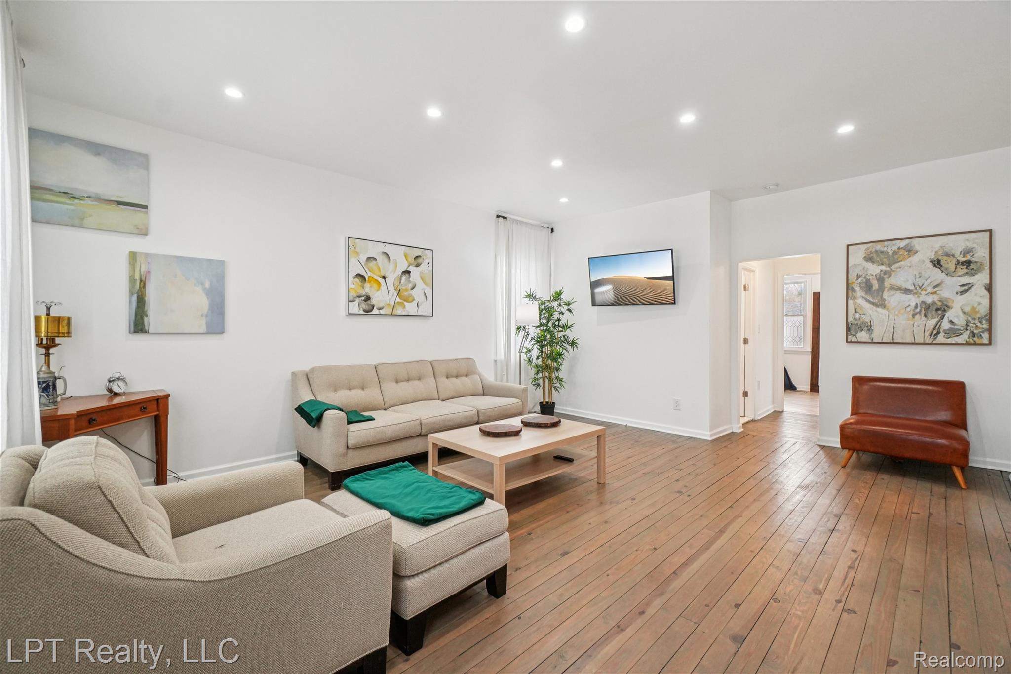 21560 Poinciana Street