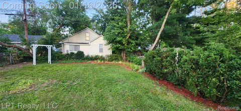 Tiny photo for 21560 Poinciana Street, Southfield City, MI 48033 (MLS # 20261003030)