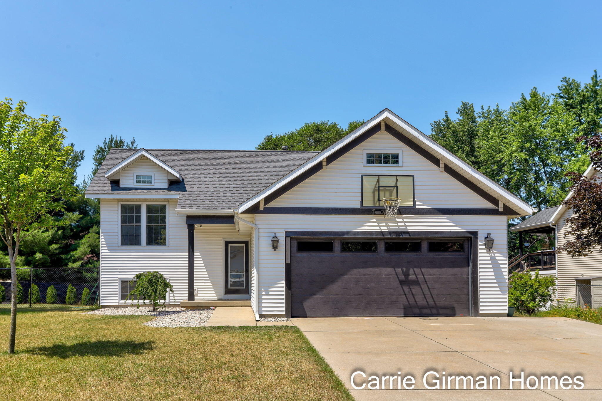 11011 Skyway Lane