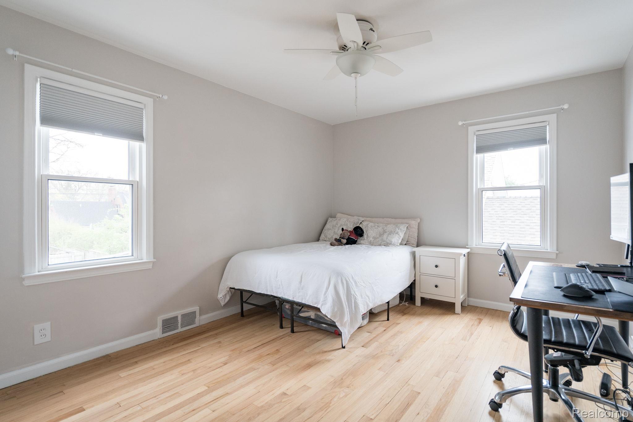 Berkley City, Michigan 48072, United States, 3 Bedrooms Bedrooms, ,2 BathroomsBathrooms,Residential,Coming Soon,137562