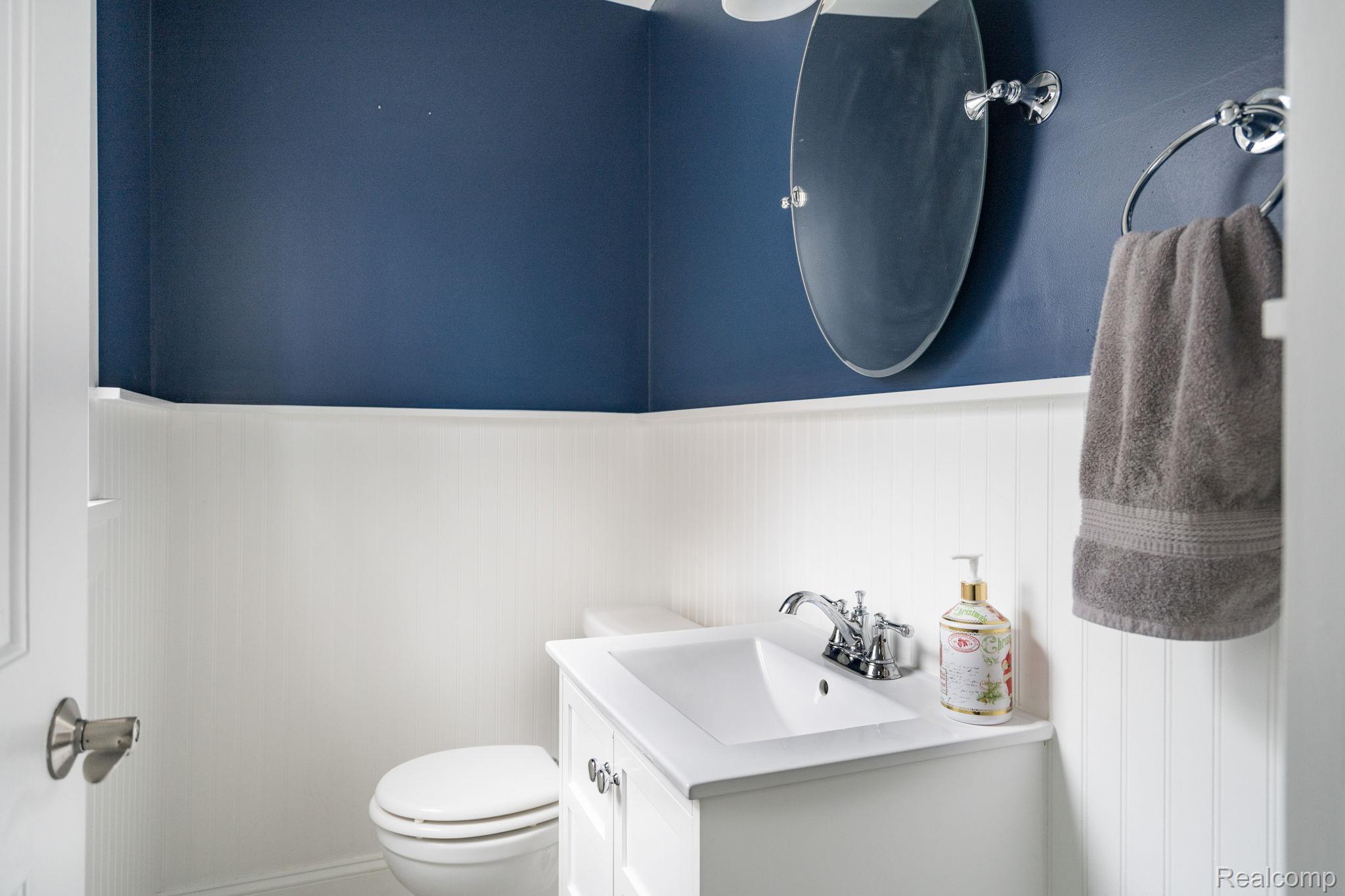 Berkley City, Michigan 48072, United States, 3 Bedrooms Bedrooms, ,2 BathroomsBathrooms,Residential,Coming Soon,137562