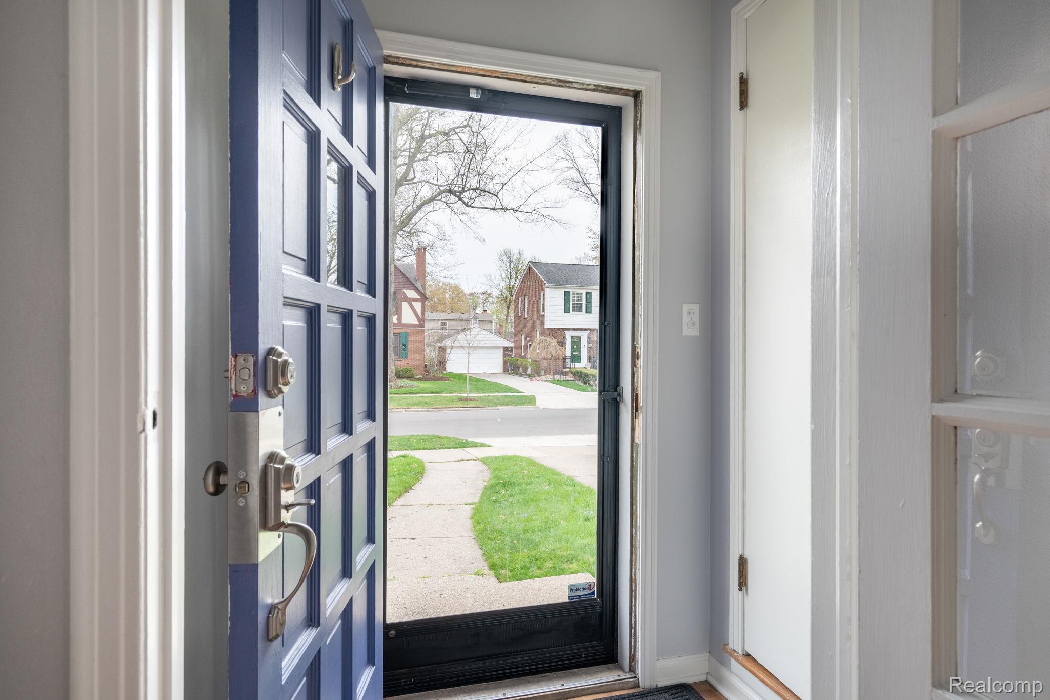 Berkley City, Michigan 48072, United States, 3 Bedrooms Bedrooms, ,2 BathroomsBathrooms,Residential,Coming Soon,137562