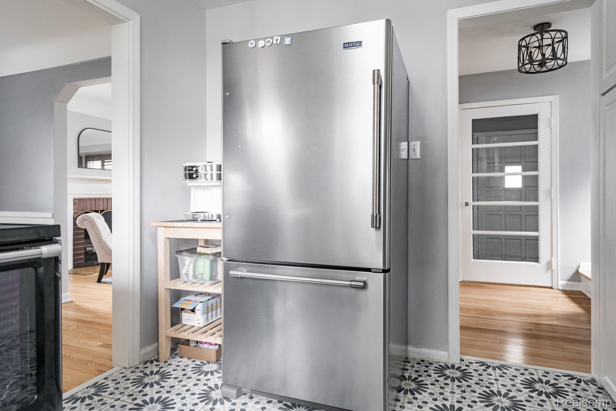 Berkley City, Michigan 48072, United States, 3 Bedrooms Bedrooms, ,2 BathroomsBathrooms,Residential,Coming Soon,137562