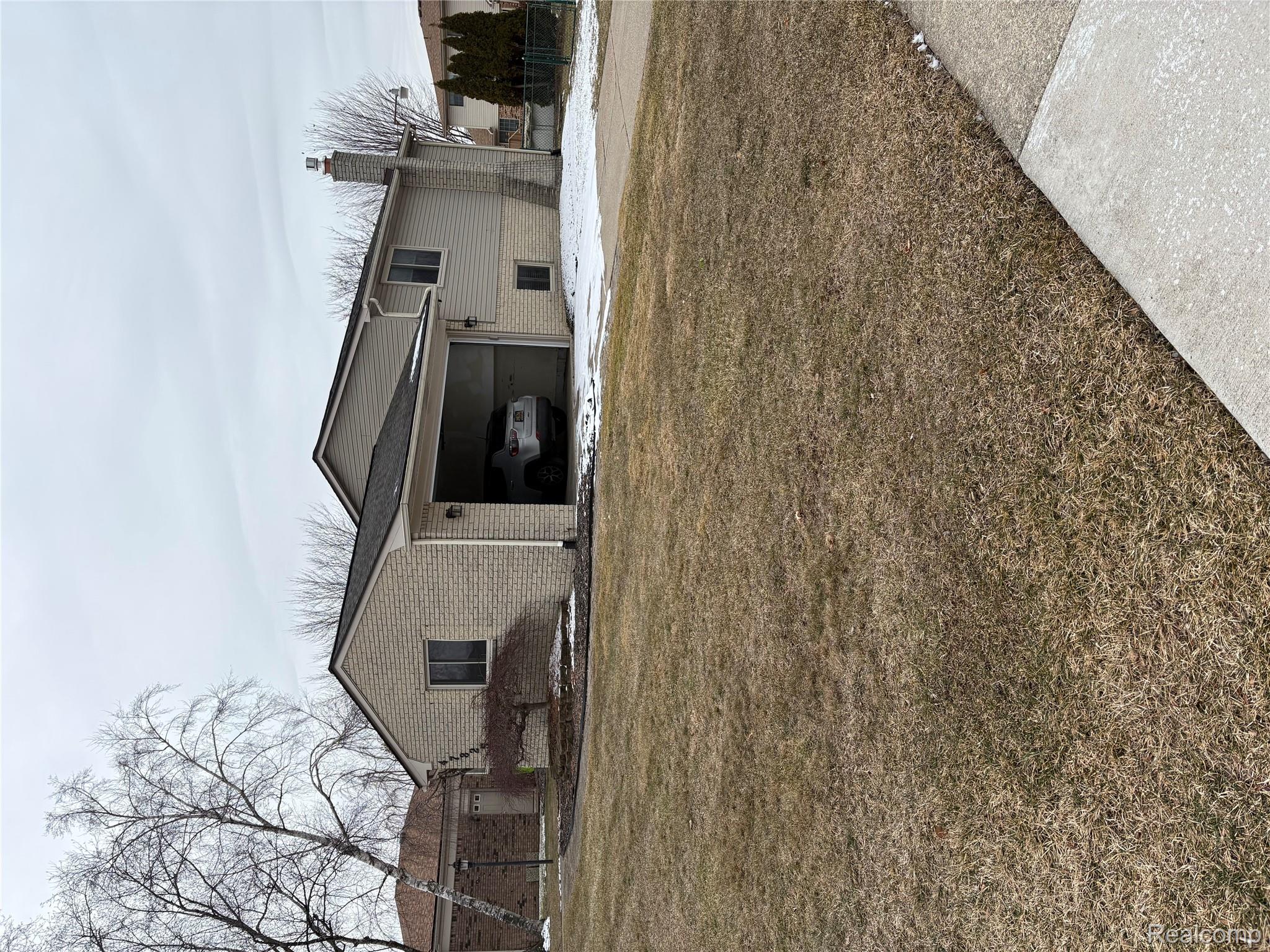 47825 N Chrys Road W