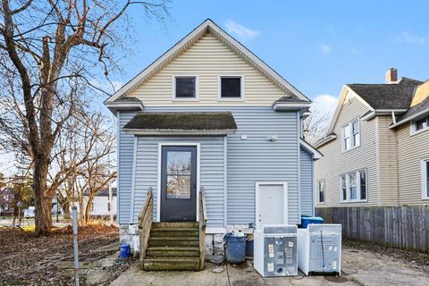 Tiny photo for 410 W Paterson Street, Kalamazoo City, MI 49007 (MLS # 66026010082)
