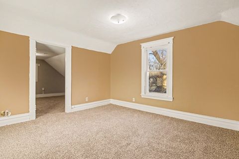 Tiny photo for 410 W Paterson Street, Kalamazoo City, MI 49007 (MLS # 66026010082)