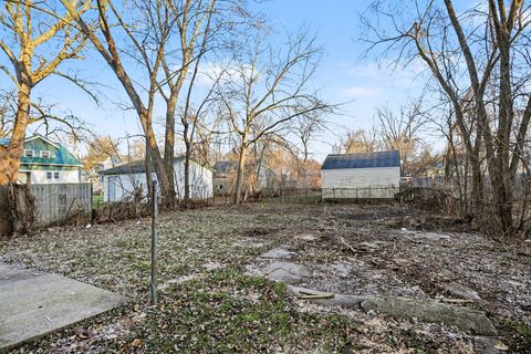 Tiny photo for 410 W Paterson Street, Kalamazoo City, MI 49007 (MLS # 66026010082)