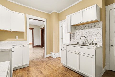 Tiny photo for 410 W Paterson Street, Kalamazoo City, MI 49007 (MLS # 66026010082)