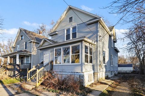 Photo of 410 W Paterson Street, Kalamazoo City, MI 49007 (MLS # 66026010082)
