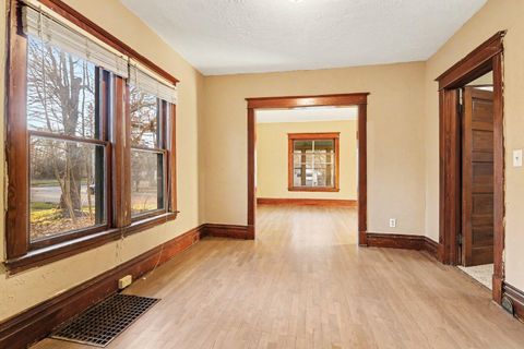 Tiny photo for 410 W Paterson Street, Kalamazoo City, MI 49007 (MLS # 66026010082)