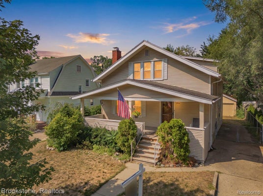 511 WOODCREST DR, ROYAL OAK, MI 48067 - Image 84ca87af1e4c49a2ff55a28b7f7299cf/2362496902