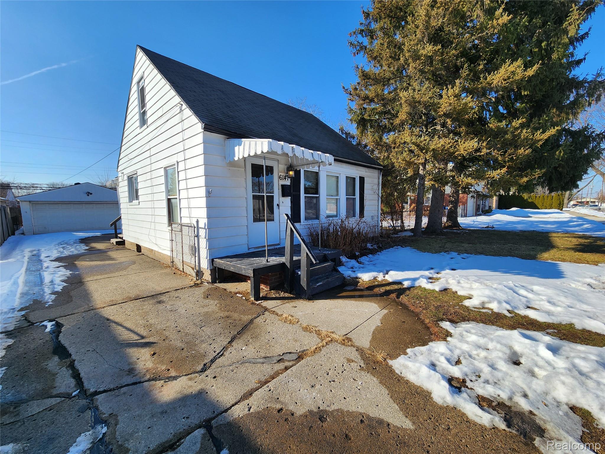 6147 Whitefield Street