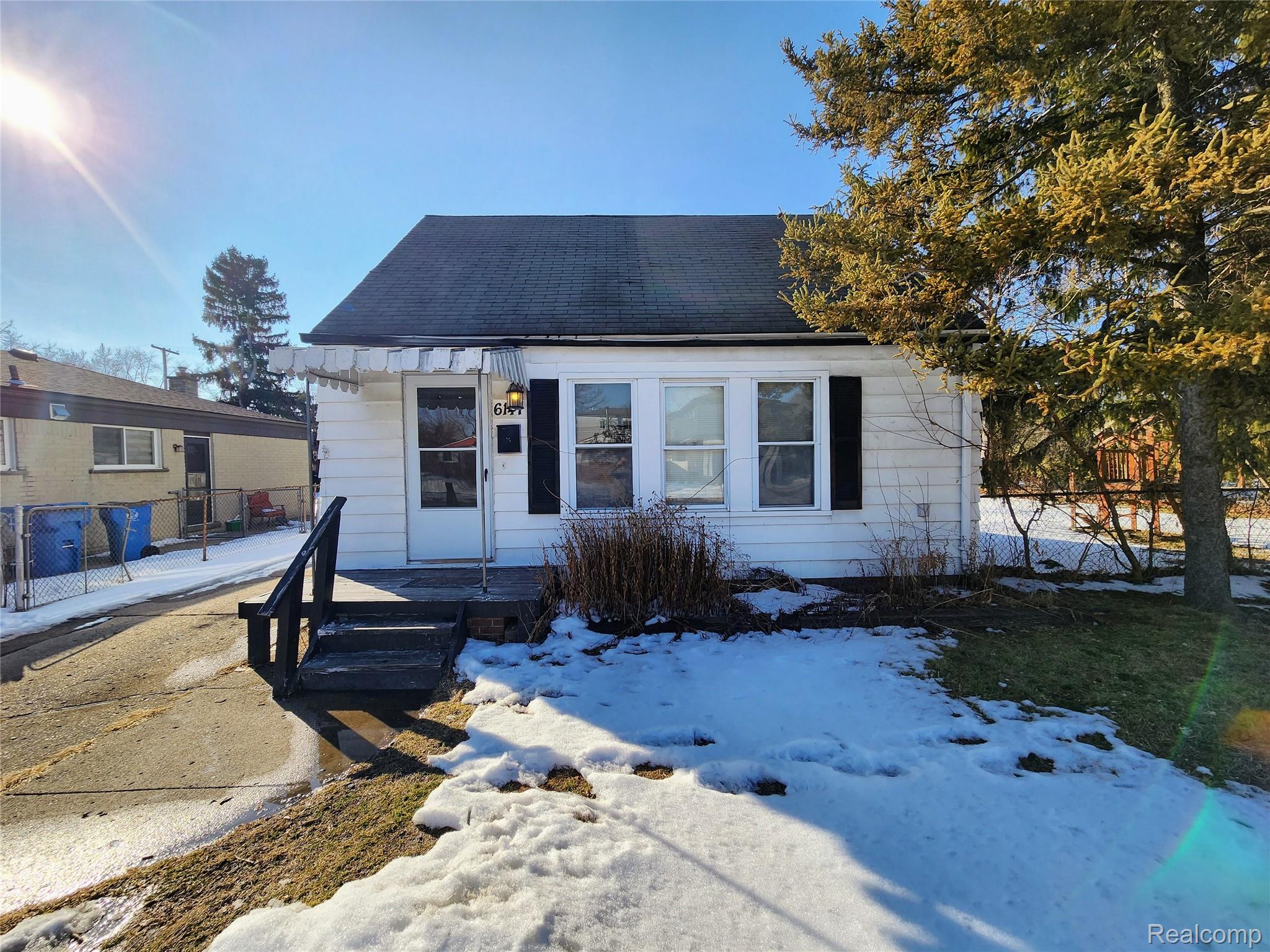 6147 Whitefield Street