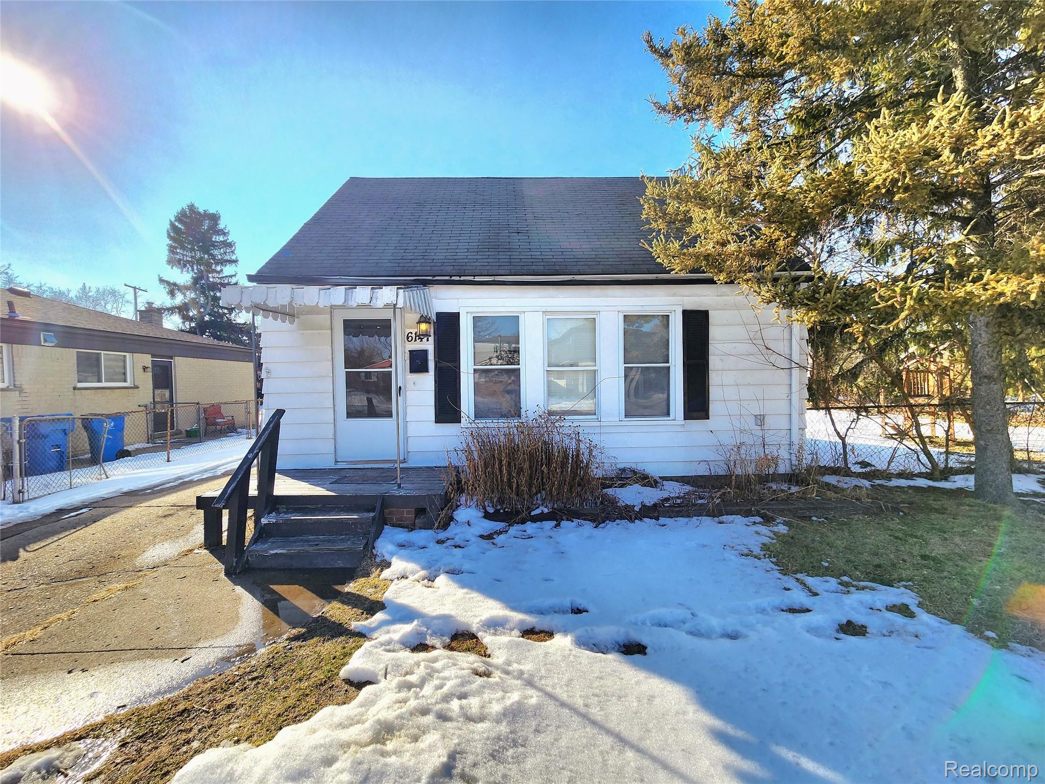 6147 Whitefield Street