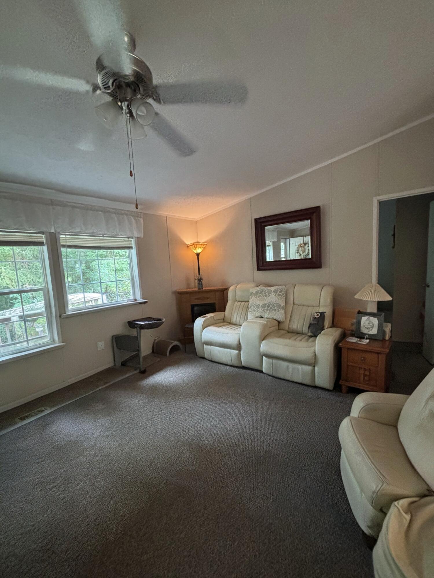 6842 Maple Lane