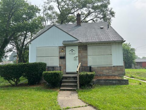 6718 Grandville Avenue Detroit City MI 48228