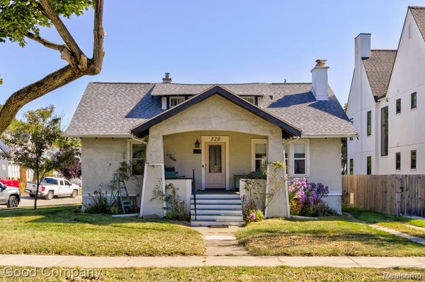 220 N MAPLE AVE UNIT 1, ROYAL OAK, MI 48067 - Image 84de74f81a3092f618b5f42bf3bbcf65/94660200
