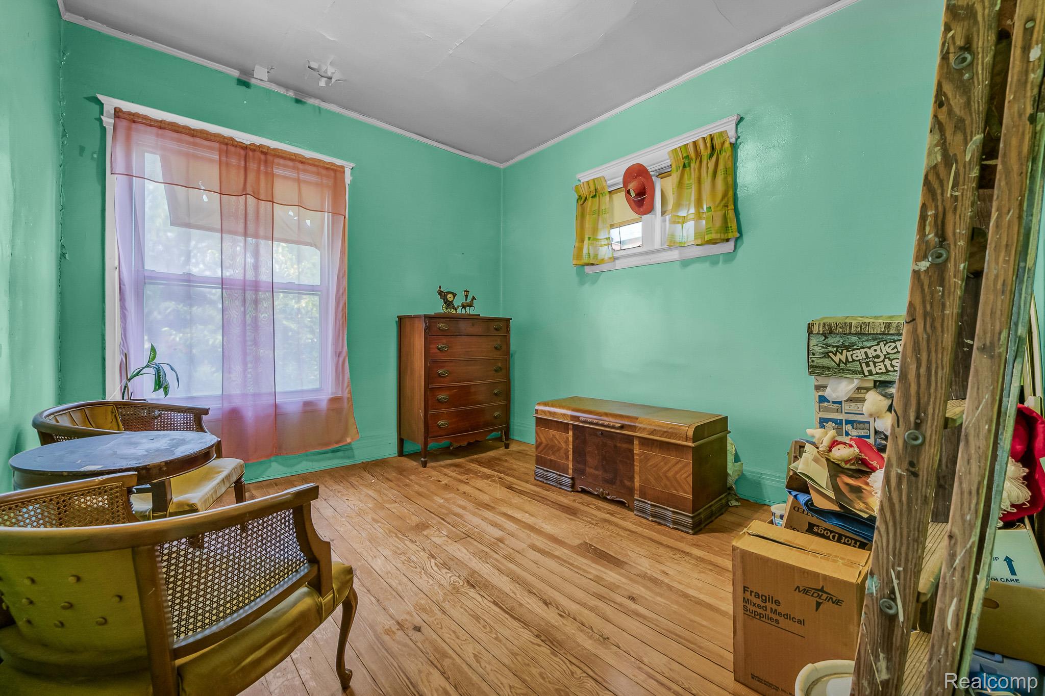 Detroit City, Michigan 48202, United States, 3 Bedrooms Bedrooms, ,2 BathroomsBathrooms,Residential,Pending,191134