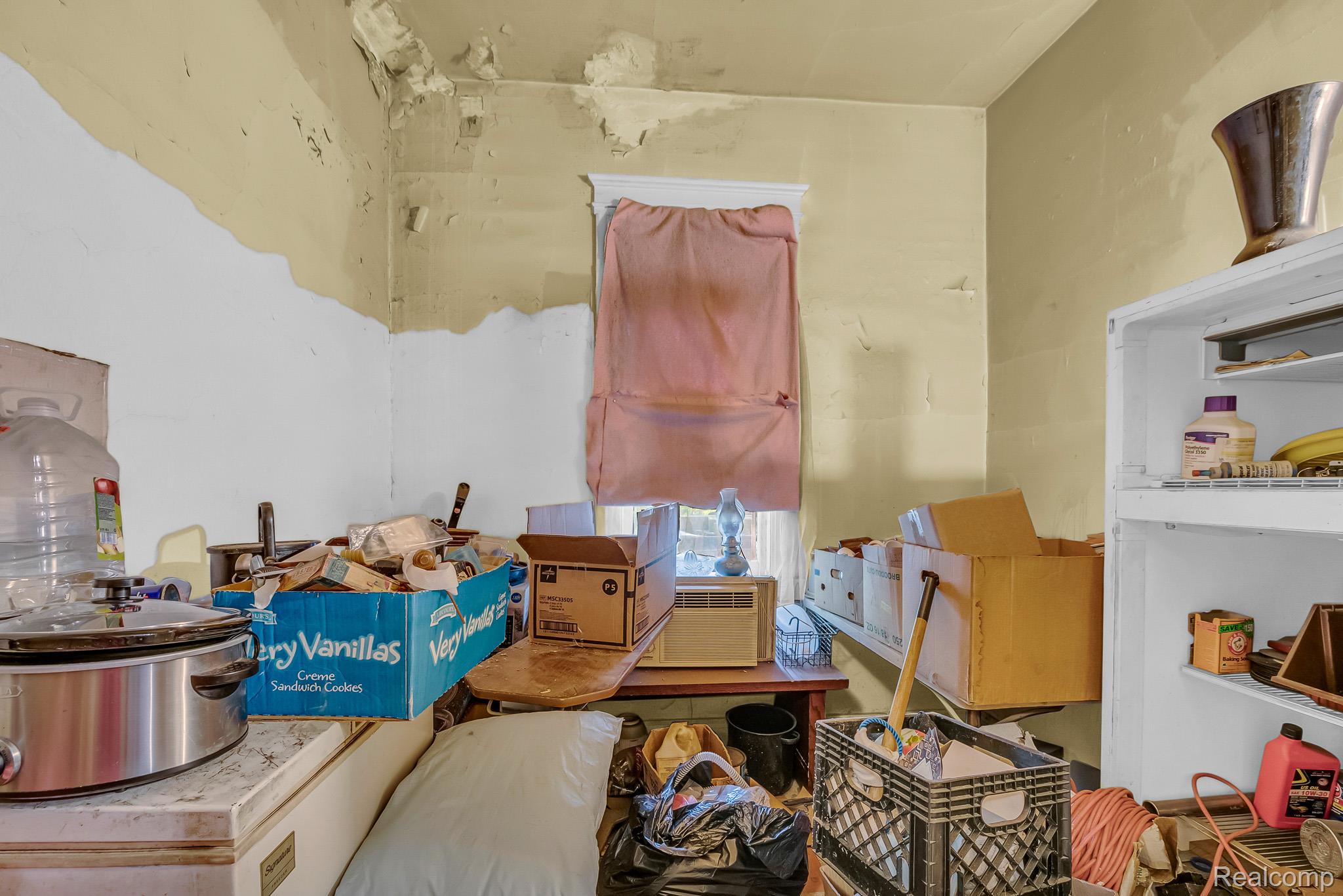 Detroit City, Michigan 48202, United States, 3 Bedrooms Bedrooms, ,2 BathroomsBathrooms,Residential,Pending,191134