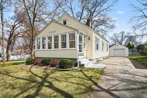 2638 Longstreet Avenue SW Wyoming City MI 49509