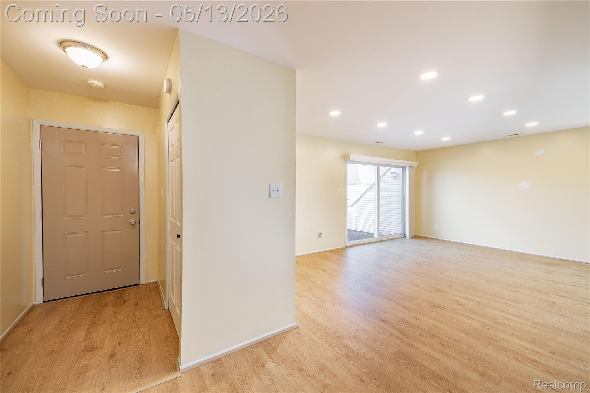 8127 Colony Drive 23