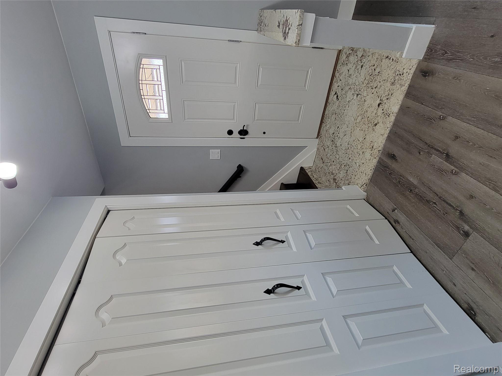 9333 Katherine Street