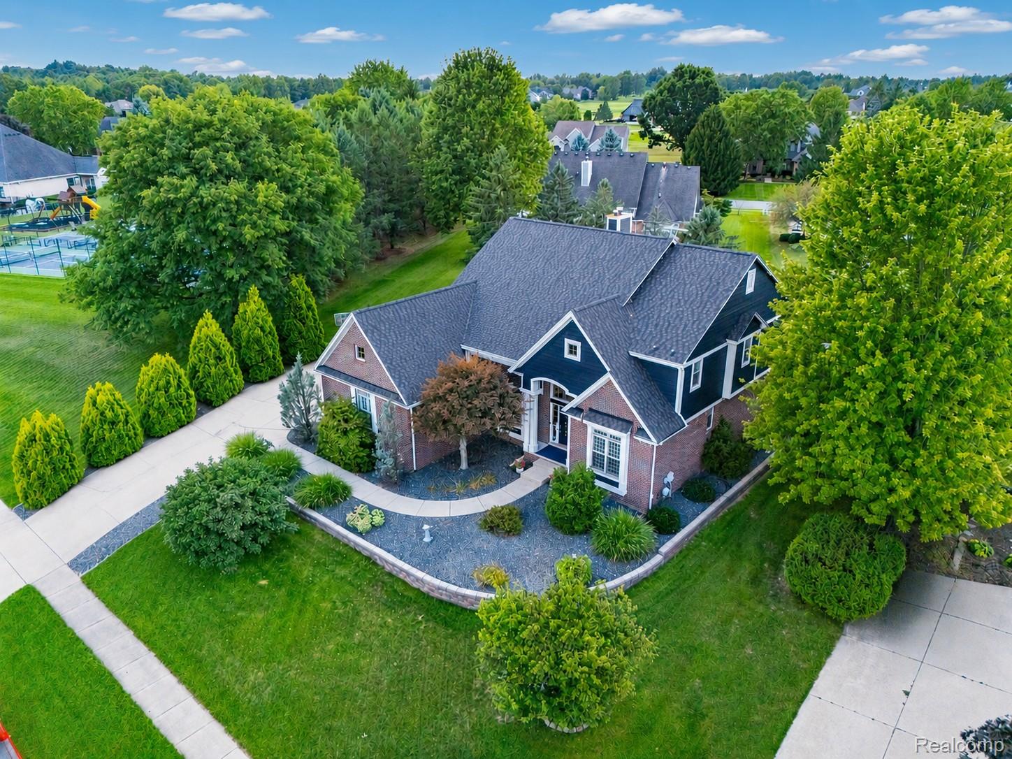 624 Nairn Circle