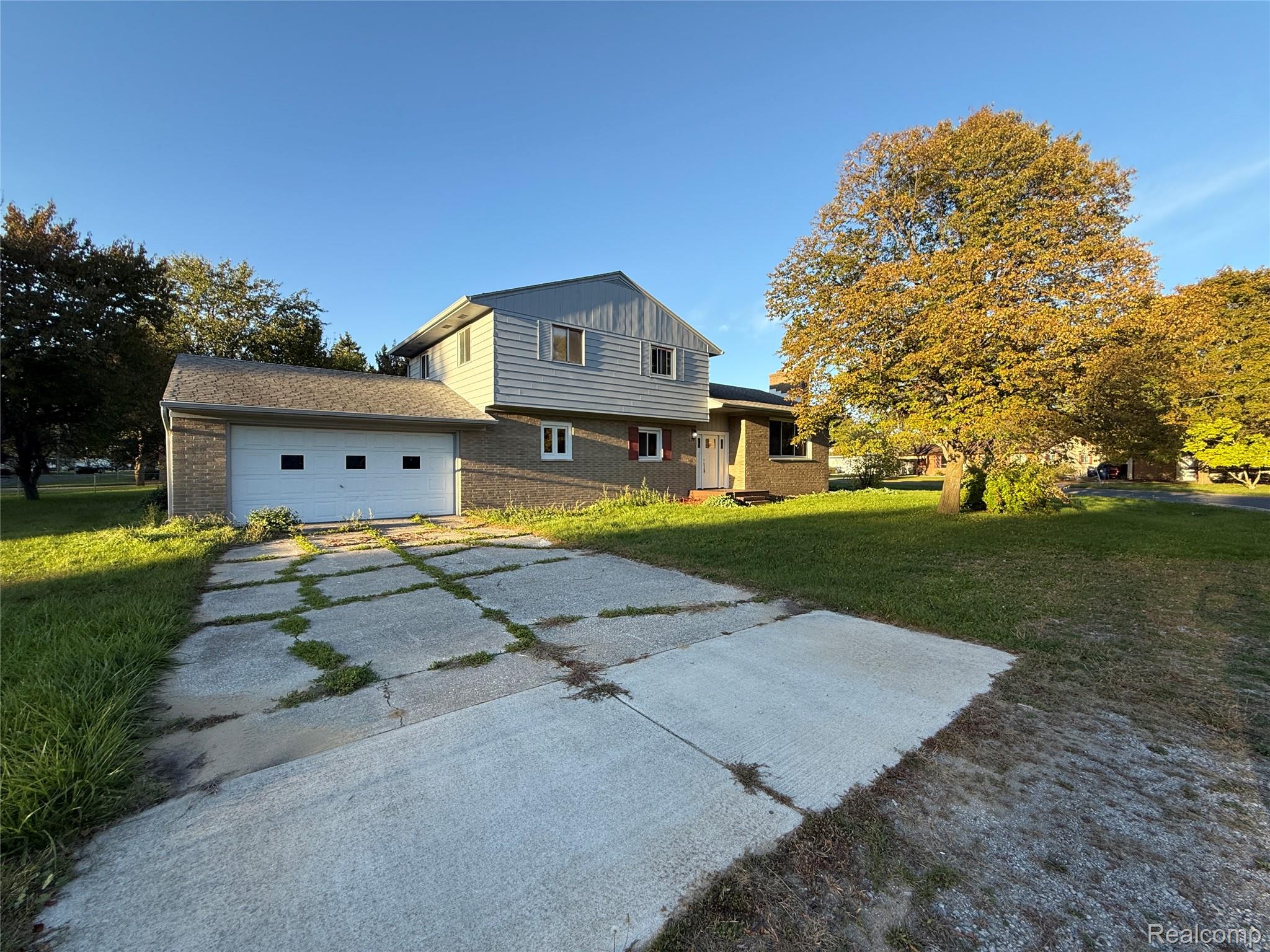 3306 Burlington Drive