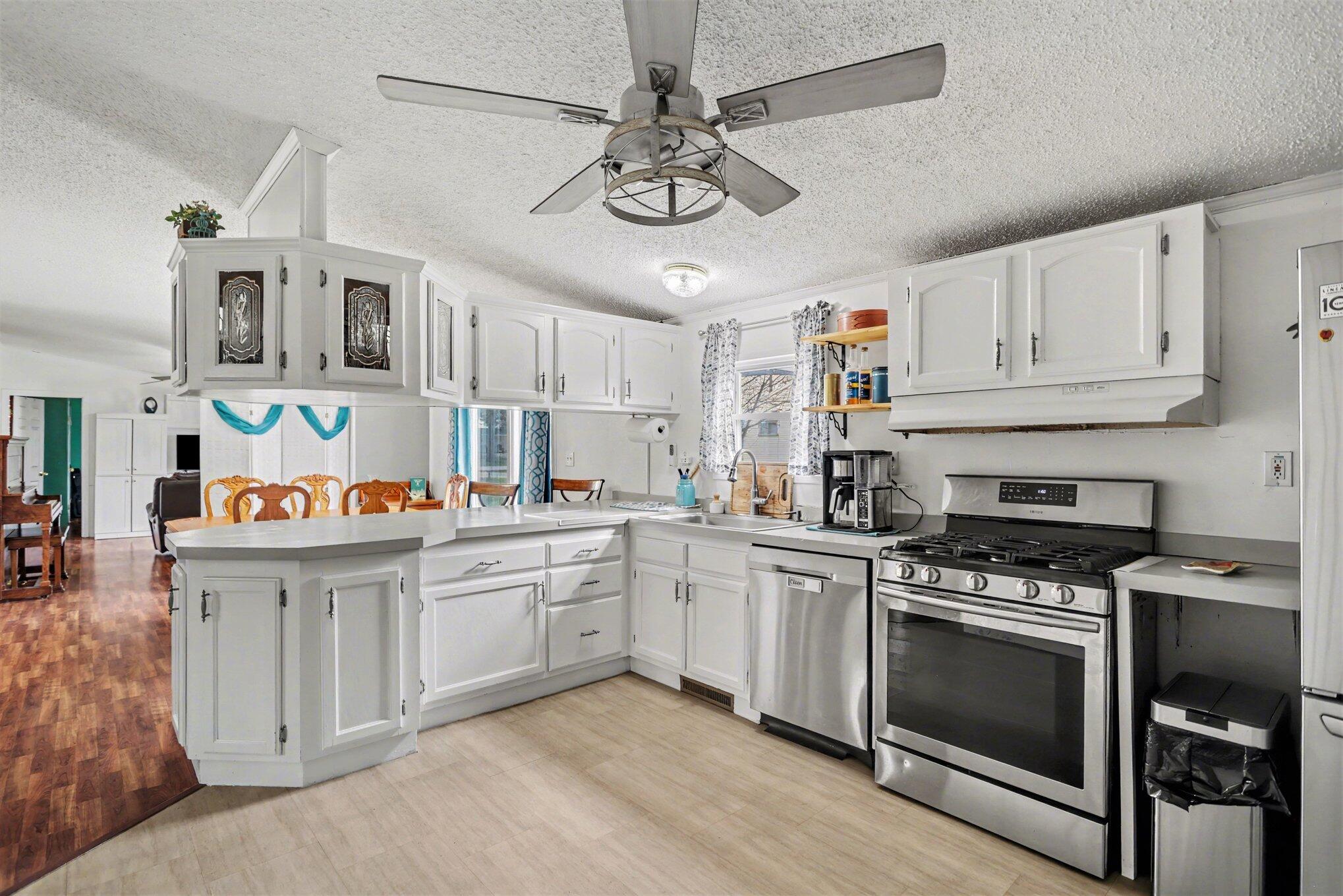 101 S Avenue C