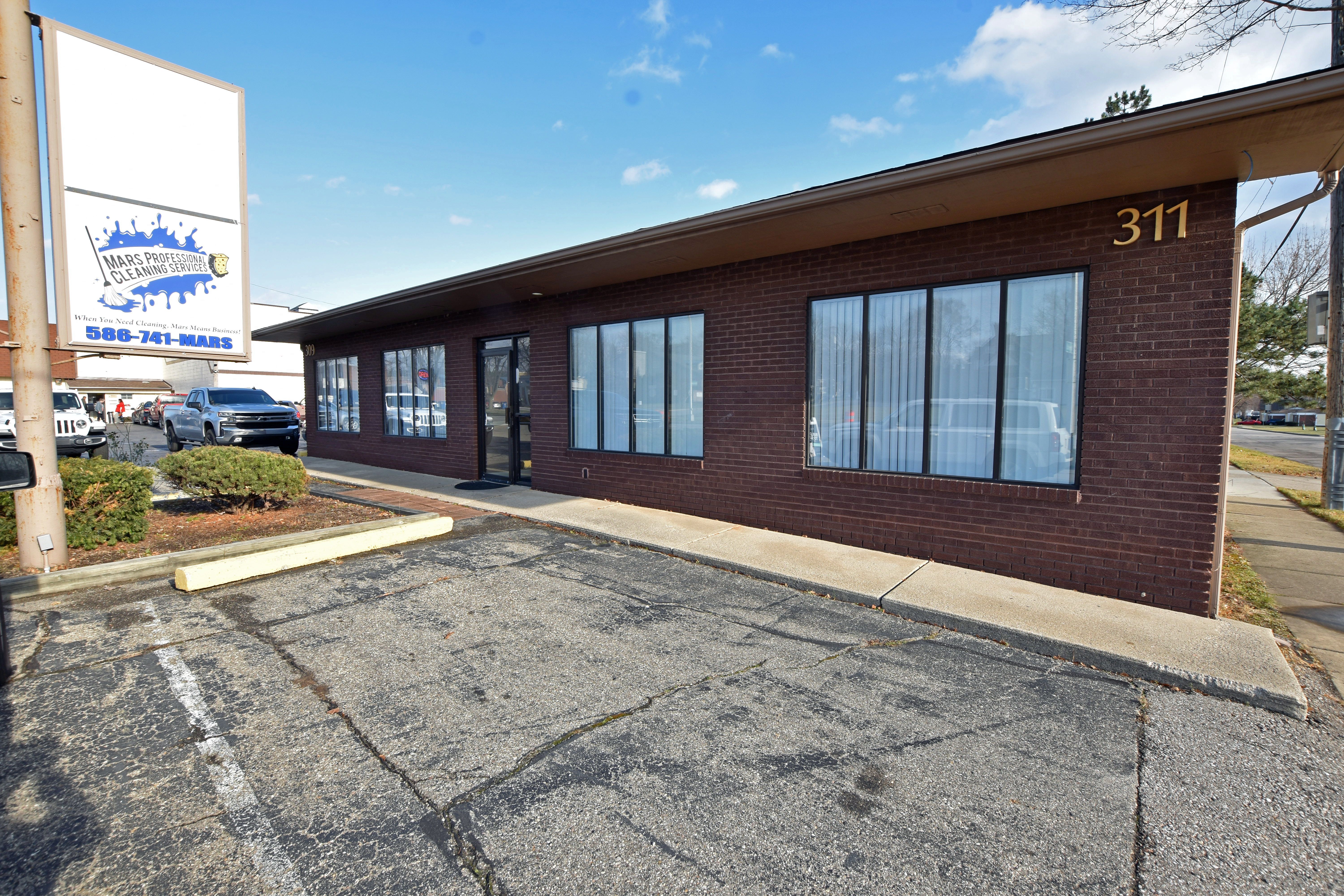 311 SOUTHBOUND GRATIOT Avenue