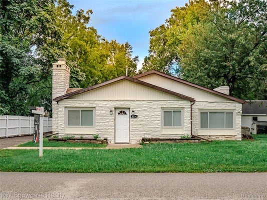 8234 ARLIS ST, COMMERCE TOWNSHIP, MI 48382 - Image 8515db597959dcfd4b8d6a589e4e7689/1001071533