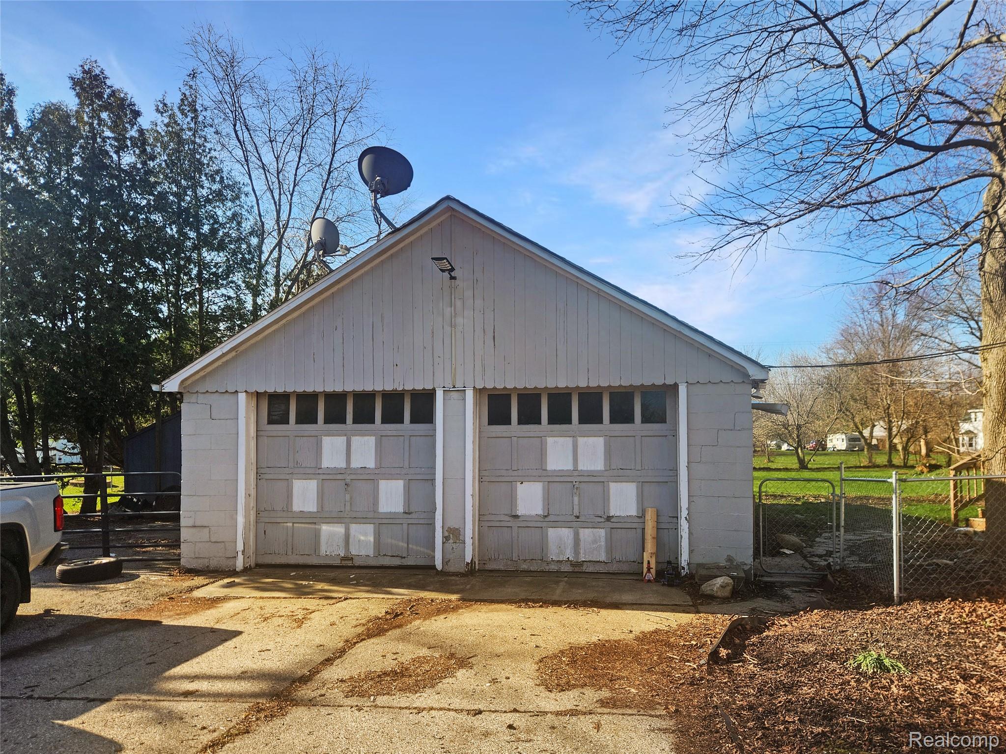 3461 Ravenswood Road