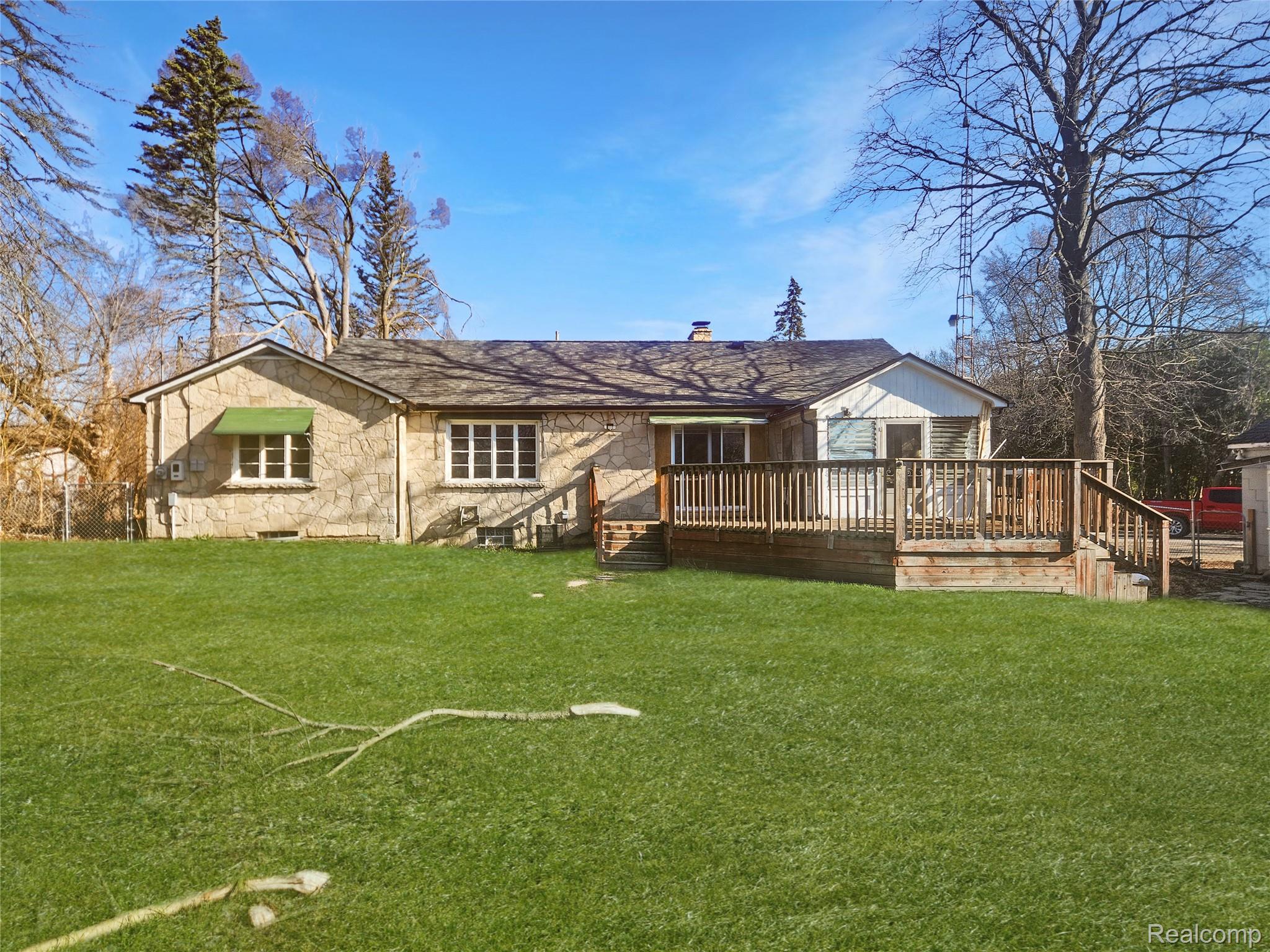 3461 Ravenswood Road