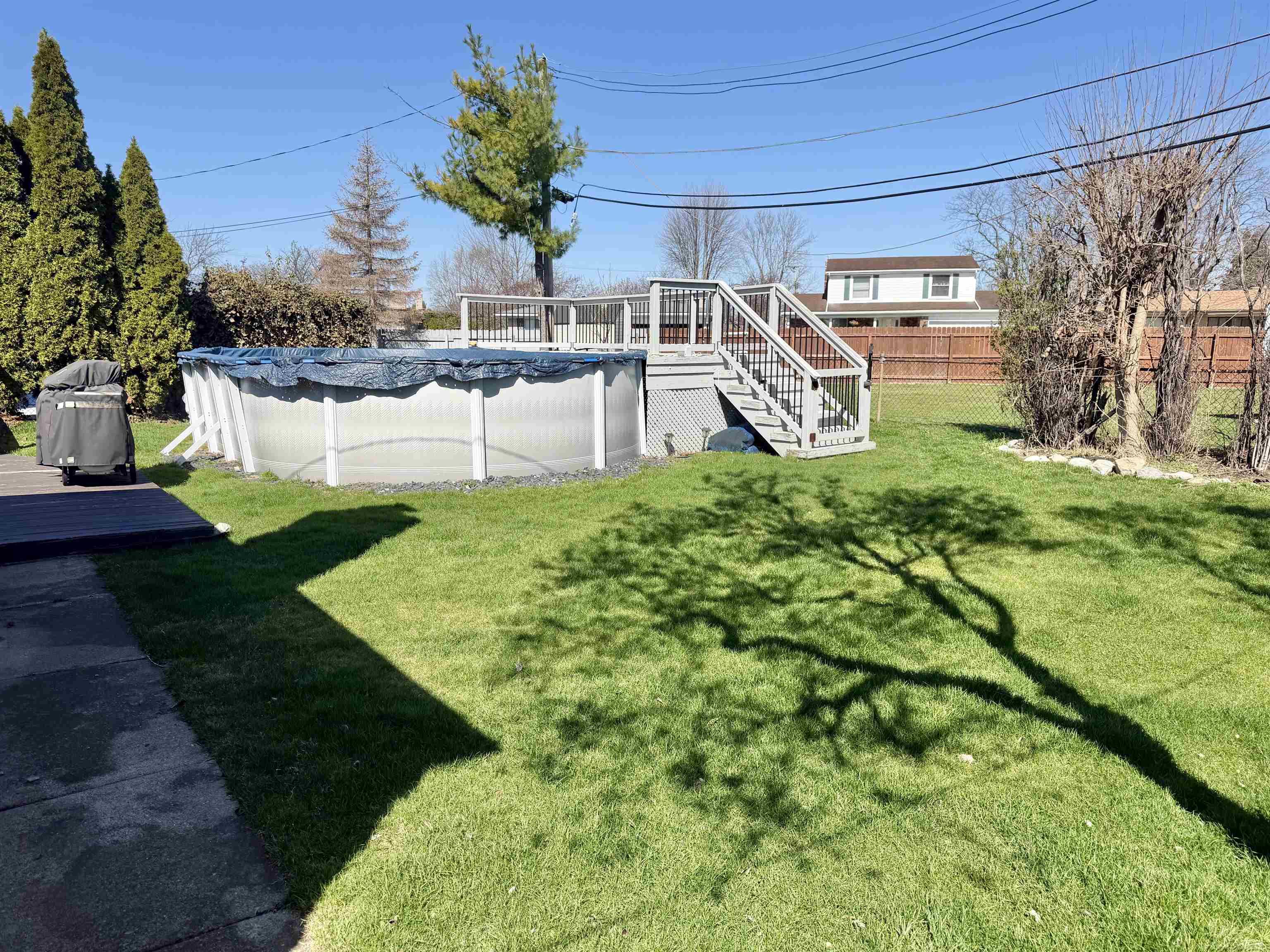 11223 Hemlock Dr Drive