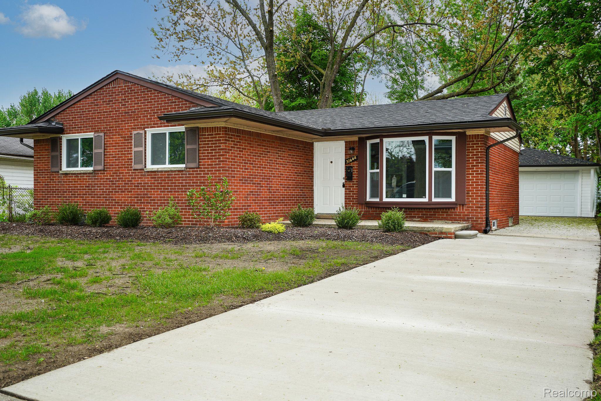 30644 HAYES Road