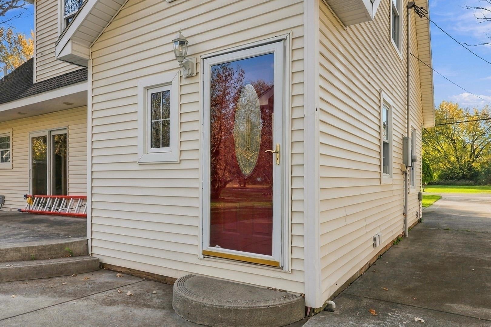2041 Noble Avenue
