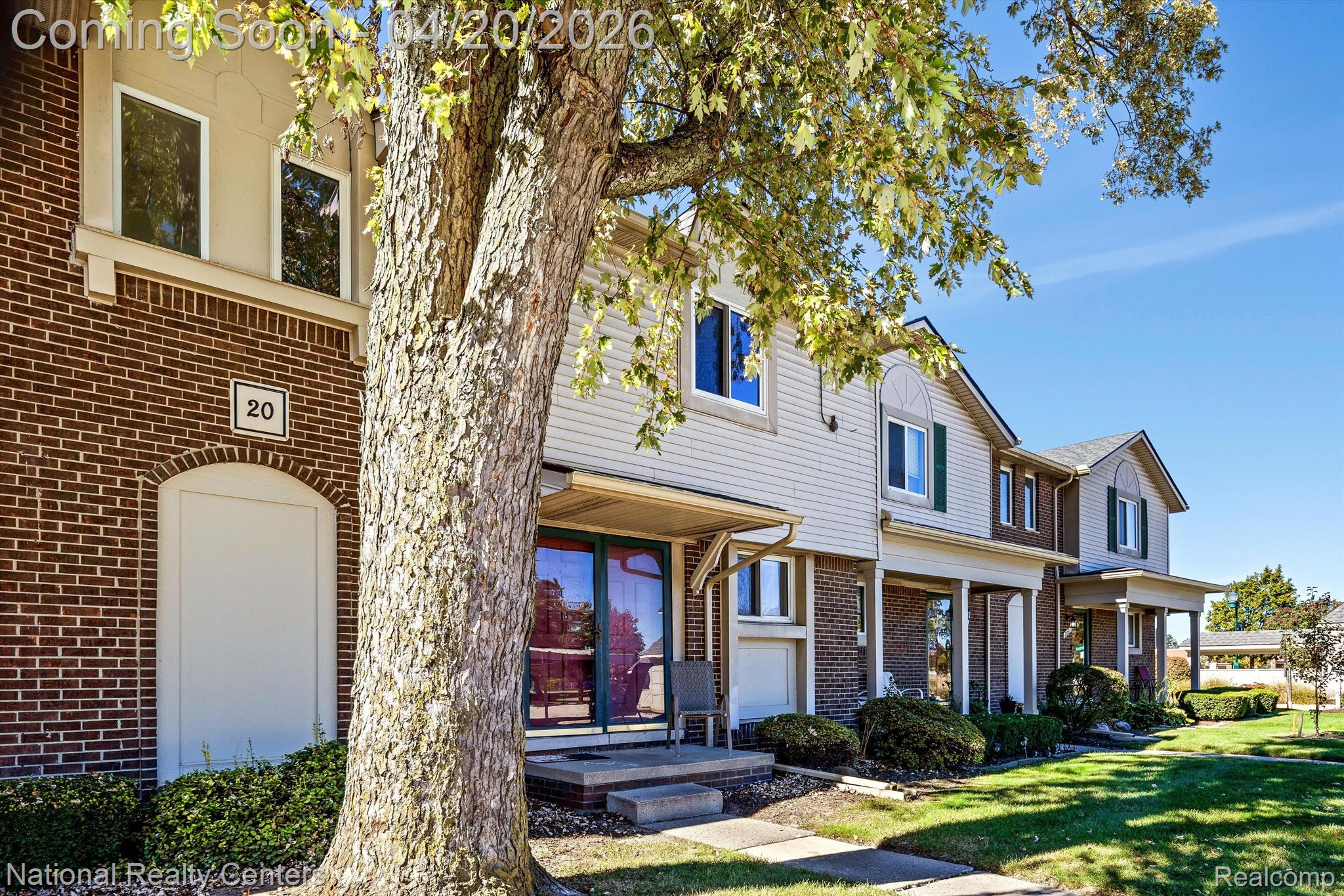 2057 W FRANKLIN Drive