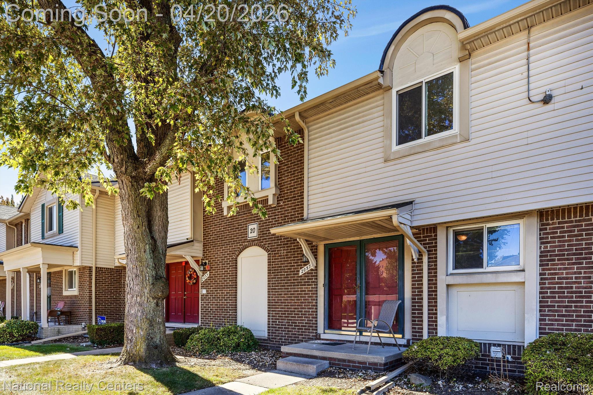 2057 W FRANKLIN Drive